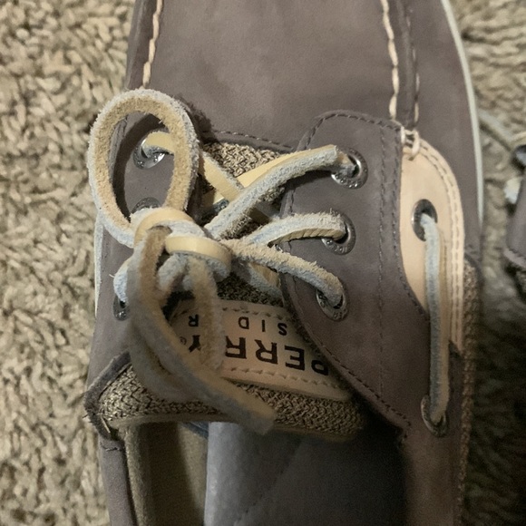 Women’s Sperry topsiders, size 8 - Picture 5 of 6
